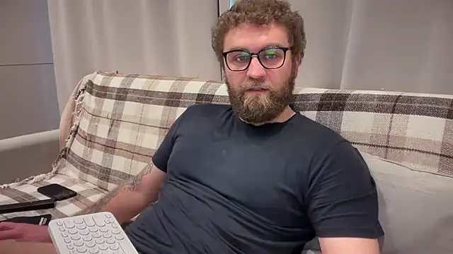 Bear bear  online show from 11, 5, 2026