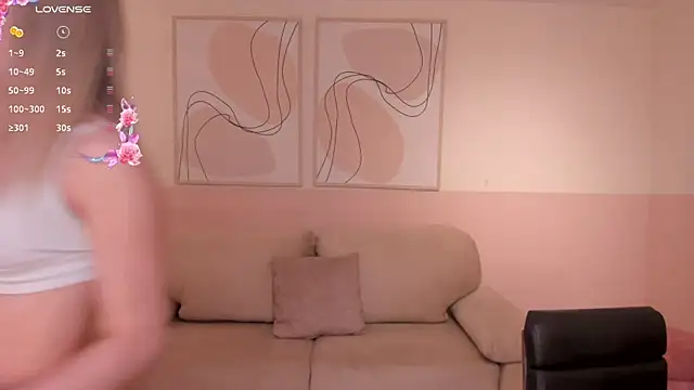 Snapshot of JuanitaClay chatting on 9, 1, 2025 JuanitaClay online show from 9, 1, 2025