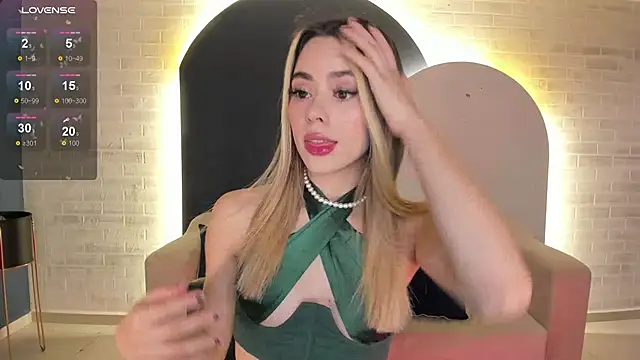 Snapshot of JuanitaClay chatting on 18, 3, 2025 JuanitaClay online show from 18, 3, 2025