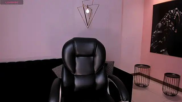 Snapshot of JuanitaClay chatting on 25, 10, 2025 JuanitaClay online show from 25, 10, 2025