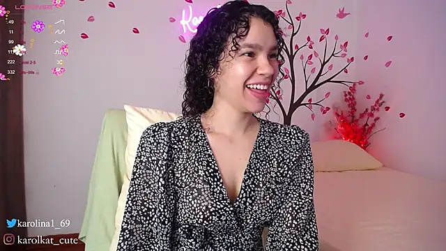 Snapshot of Karolina_1 chatting on 17, 2, 2025 Karolina 1 online show from 17, 2, 2025