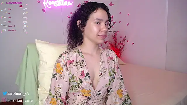 Snapshot of Karolina_1 chatting on 24, 2, 2025 Karolina 1 online show from 24, 2, 2025