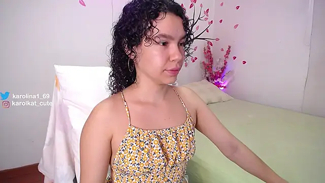 Snapshot of Karolina_1 chatting on 7, 11, 2025 Karolina 1 online show from 7, 11, 2025