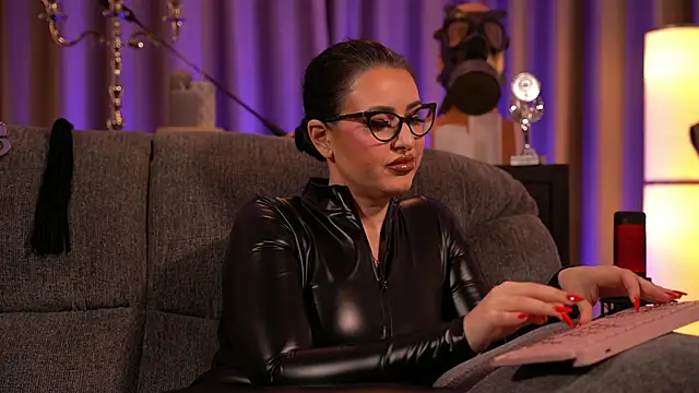 kelly kent online show from 28, 1, 2025