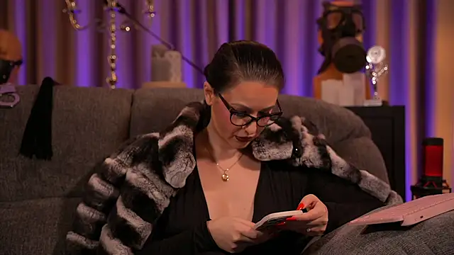 kelly kent online show from 8, 2, 2025