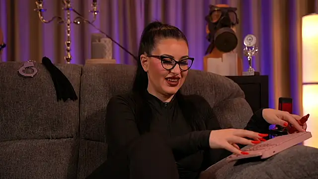 kelly kent online show from 13, 2, 2025