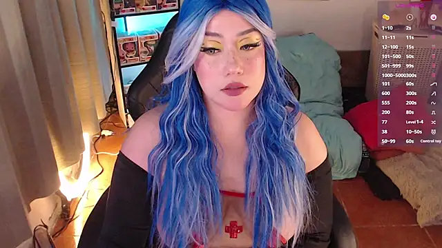 Emmy Ruiz online show from 4, 3, 2026