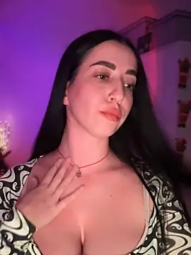 Snapshot of Emylia chatting on 13, 12, 2024 Emylia online show from 13, 12, 2024