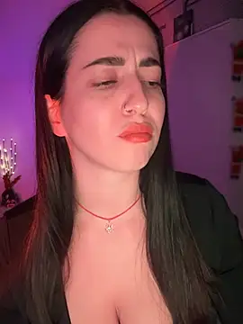 Emylia online show from 15, 12, 2024