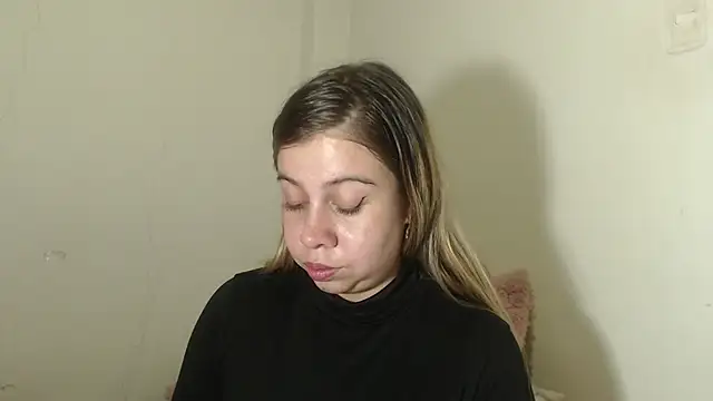 Snapshot of SweetSofty chatting on 9, 9, 2025 SweetSofty online show from 9, 9, 2025