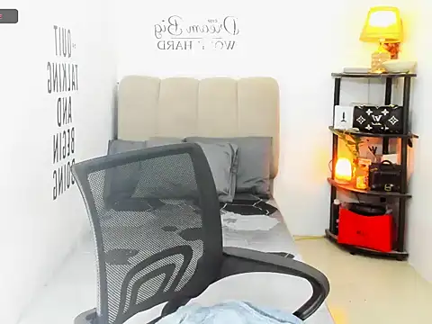 Trixie Mattel21 online show from 13, 4, 2026