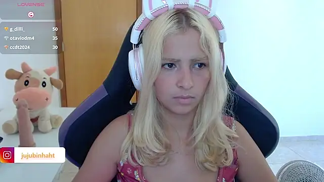 Snapshot of jujubinhahot chatting on 4, 2, 2025 jujubinhahot online show from 4, 2, 2025