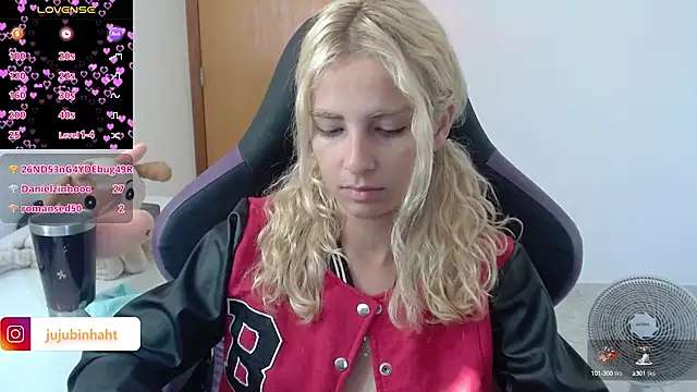 Snapshot of jujubinhahot chatting on 20, 2, 2025 jujubinhahot online show from 20, 2, 2025