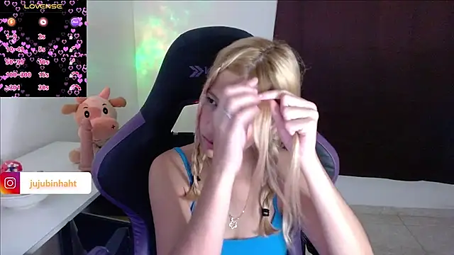 Snapshot of jujubinhahot chatting on 5, 3, 2025 jujubinhahot online show from 5, 3, 2025