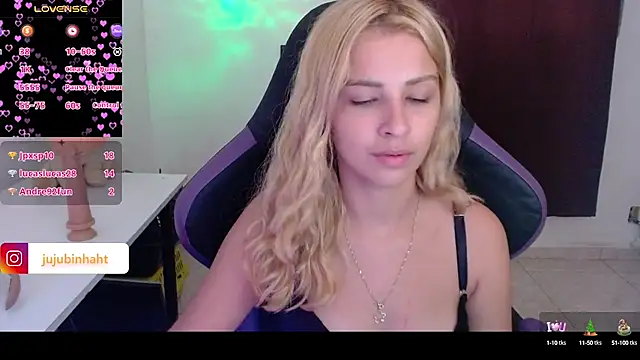 Snapshot of jujubinhahot chatting on 9, 3, 2025 jujubinhahot online show from 9, 3, 2025