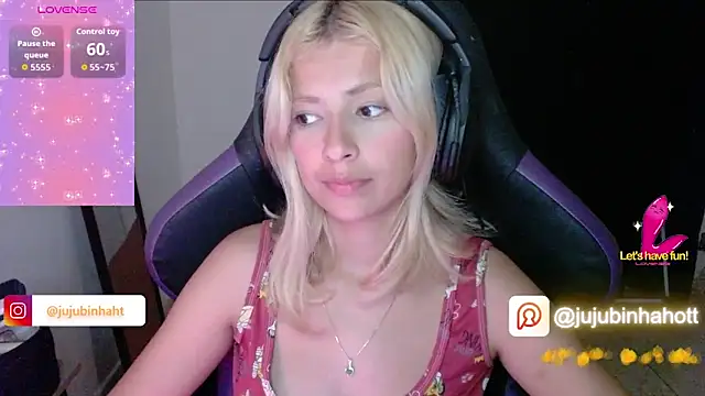 Snapshot of jujubinhahot chatting on 10, 9, 2025 jujubinhahot online show from 10, 9, 2025