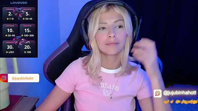 Snapshot of jujubinhahot chatting on 24, 10, 2025 jujubinhahot online show from 24, 10, 2025