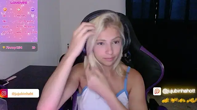 Snapshot of jujubinhahot chatting on 22, 11, 2025 jujubinhahot online show from 22, 11, 2025