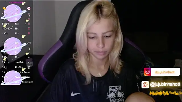 Snapshot of jujubinhahot chatting on 14, 12, 2025 jujubinhahot online show from 14, 12, 2025