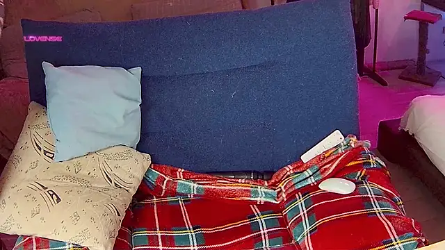 cutenessa online show from 5, 1, 2025