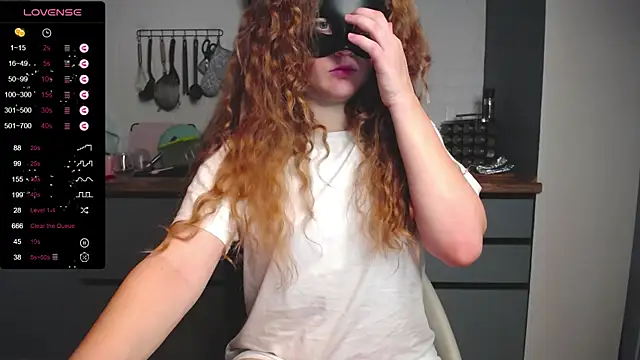 BubbbleGumm online show from 6, 2, 2025