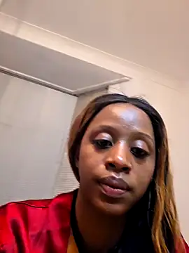 Snapshot of chichi1202 chatting on 11, 10, 2025 chichi1202 online show from 11, 10, 2025