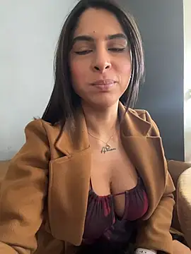 charlotte stevenss  online show from 4, 10, 2025