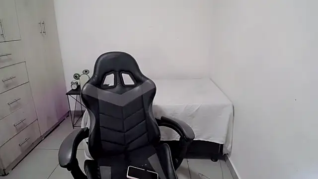 Snapshot of Youlittlepervertt_ chatting on 25, 2, 2026 Youlittlepervertt online show from 25, 2, 2026