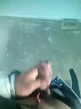 Snapshot of Deshilund9 chatting on 13, 12, 2024 Deshilund9 online show from 13, 12, 2024