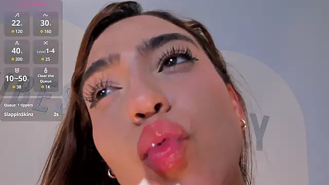 Snapshot of MariamRivera_ chatting on 26, 2, 2025 MariamRivera online show from 26, 2, 2025