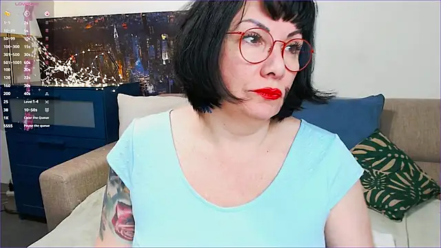 Snapshot of SquirtySlut chatting on 18, 2, 2025 SquirtySlut online show from 18, 2, 2025