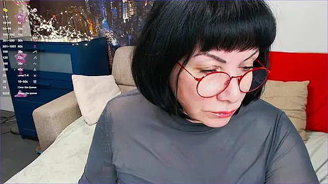 Snapshot of SquirtySlut chatting on 4, 3, 2025 SquirtySlut online show from 4, 3, 2025