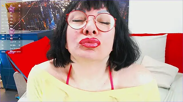 Snapshot of SquirtySlut chatting on 15, 3, 2025 SquirtySlut online show from 15, 3, 2025