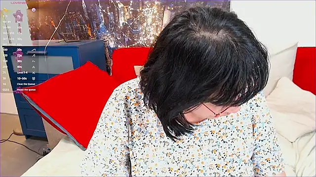 Snapshot of SquirtySlut chatting on 22, 3, 2025 SquirtySlut online show from 22, 3, 2025