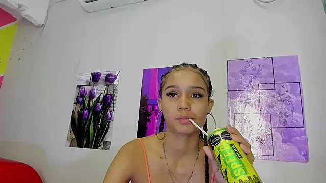 MarianaManzur online show from 16, 3, 2025