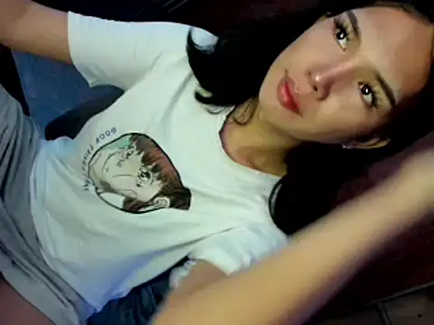 Snapshot of mav1s_ chatting on 28, 10, 2025 mav1s online show from 28, 10, 2025