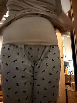 Snapshot of She-devilx chatting on 11, 11, 2025 She-devilx online show from 11, 11, 2025