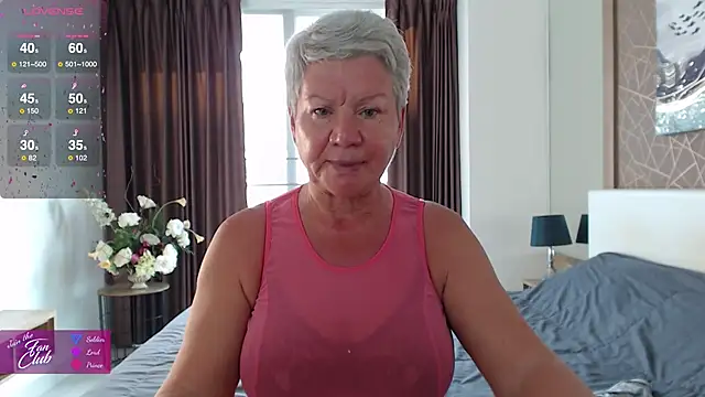 Snapshot of roxana_brooks chatting on 2, 12, 2025 roxana brooks online show from 2, 12, 2025