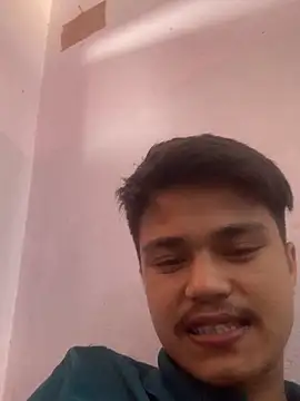 Snapshot of Hullax chatting on 29, 4, 2026 Hullax online show from 29, 4, 2026