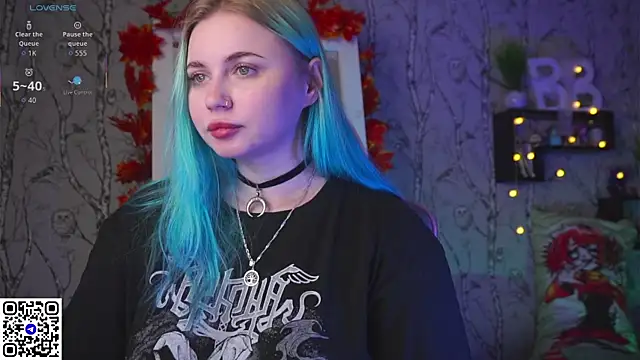 Snapshot of Moon_Valkyrie chatting on 9, 9, 2025 Moon Valkyrie online show from 9, 9, 2025