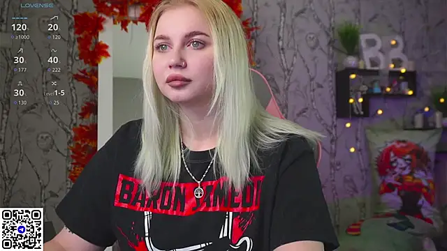 Snapshot of Moon_Valkyrie chatting on 7, 11, 2025 Moon Valkyrie online show from 7, 11, 2025