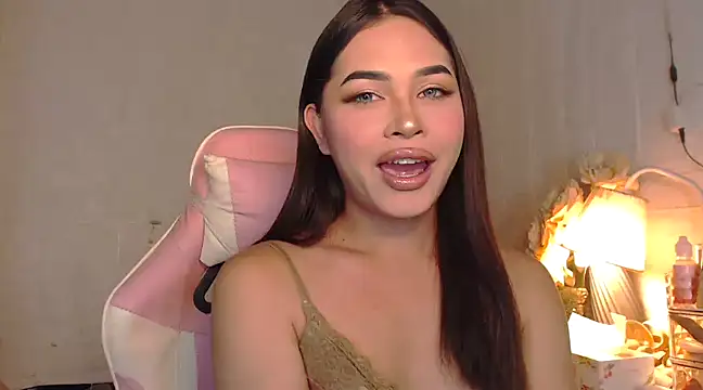 Ashely Lewis online show from 1, 2, 2025