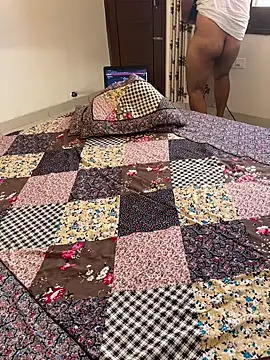 debu46 online show from 5, 3, 2026