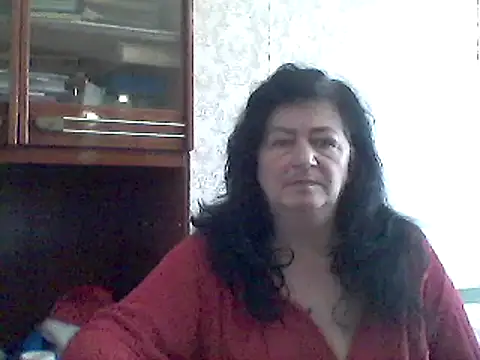 Snapshot of GypsiQueen2 chatting on 17, 2, 2025 GypsiQueen2 online show from 17, 2, 2025