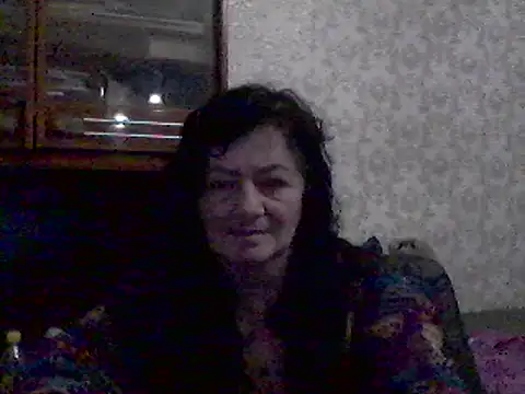 Snapshot of GypsiQueen2 chatting on 18, 2, 2025 GypsiQueen2 online show from 18, 2, 2025