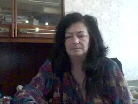 Snapshot of GypsiQueen2 chatting on 22, 2, 2025 GypsiQueen2 online show from 22, 2, 2025