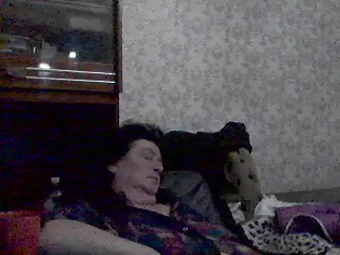 Snapshot of GypsiQueen2 chatting on 24, 2, 2025 GypsiQueen2 online show from 24, 2, 2025