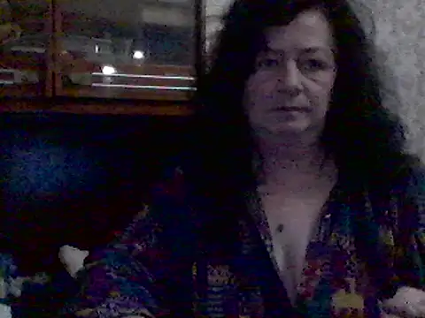 Snapshot of GypsiQueen2 chatting on 3, 3, 2025 GypsiQueen2 online show from 3, 3, 2025