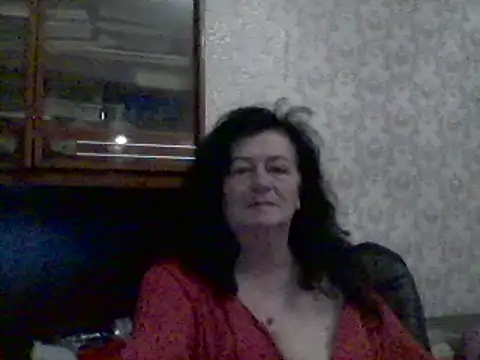 Snapshot of GypsiQueen2 chatting on 8, 3, 2025 GypsiQueen2 online show from 8, 3, 2025