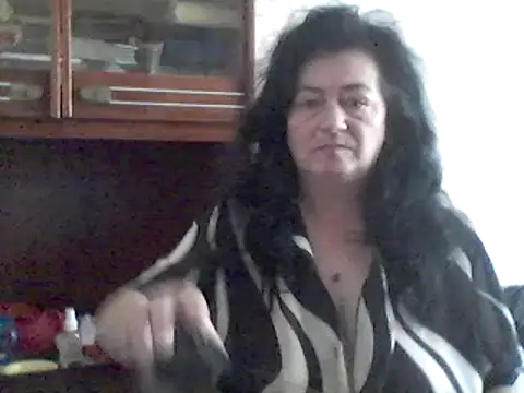 Snapshot of GypsiQueen2 chatting on 11, 3, 2025 GypsiQueen2 online show from 11, 3, 2025